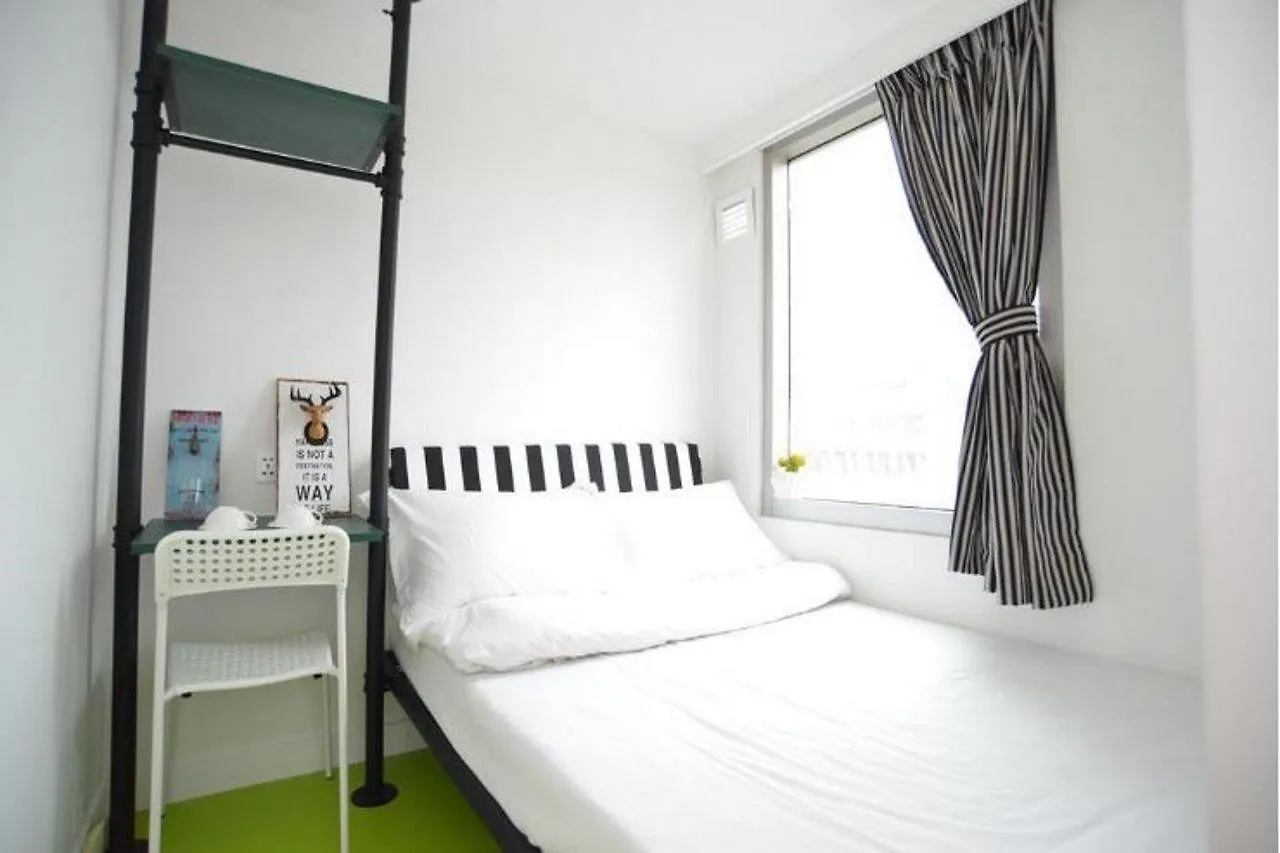 Yesinn @Ymt Hong Kong Guest house